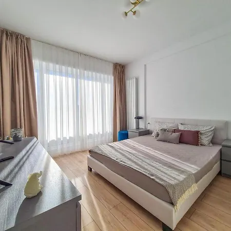 Apartment In Mamaia-sat, Avostar Sea *